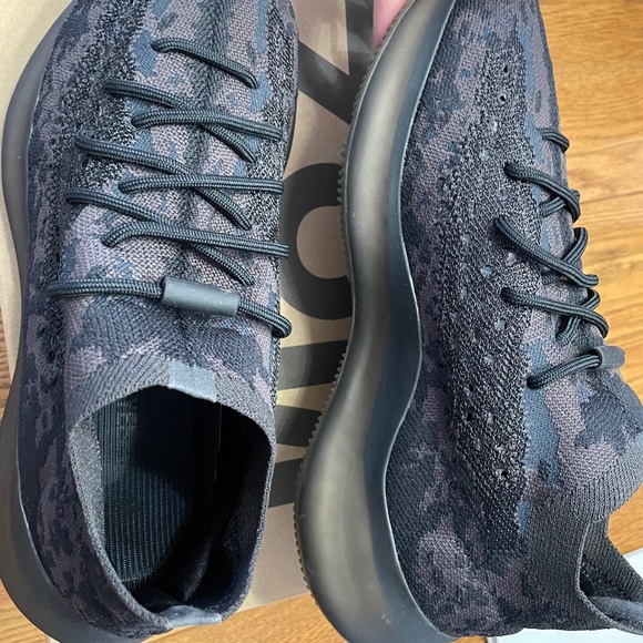 Yeezy Boost 380 - Picture 4 of 4